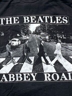 The Beatles Preowned Medium T-shirt